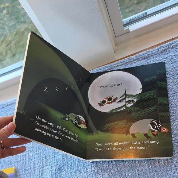 Little Owl's Night ⭐️Large⭐️ Board Book - Picture 3 of 3